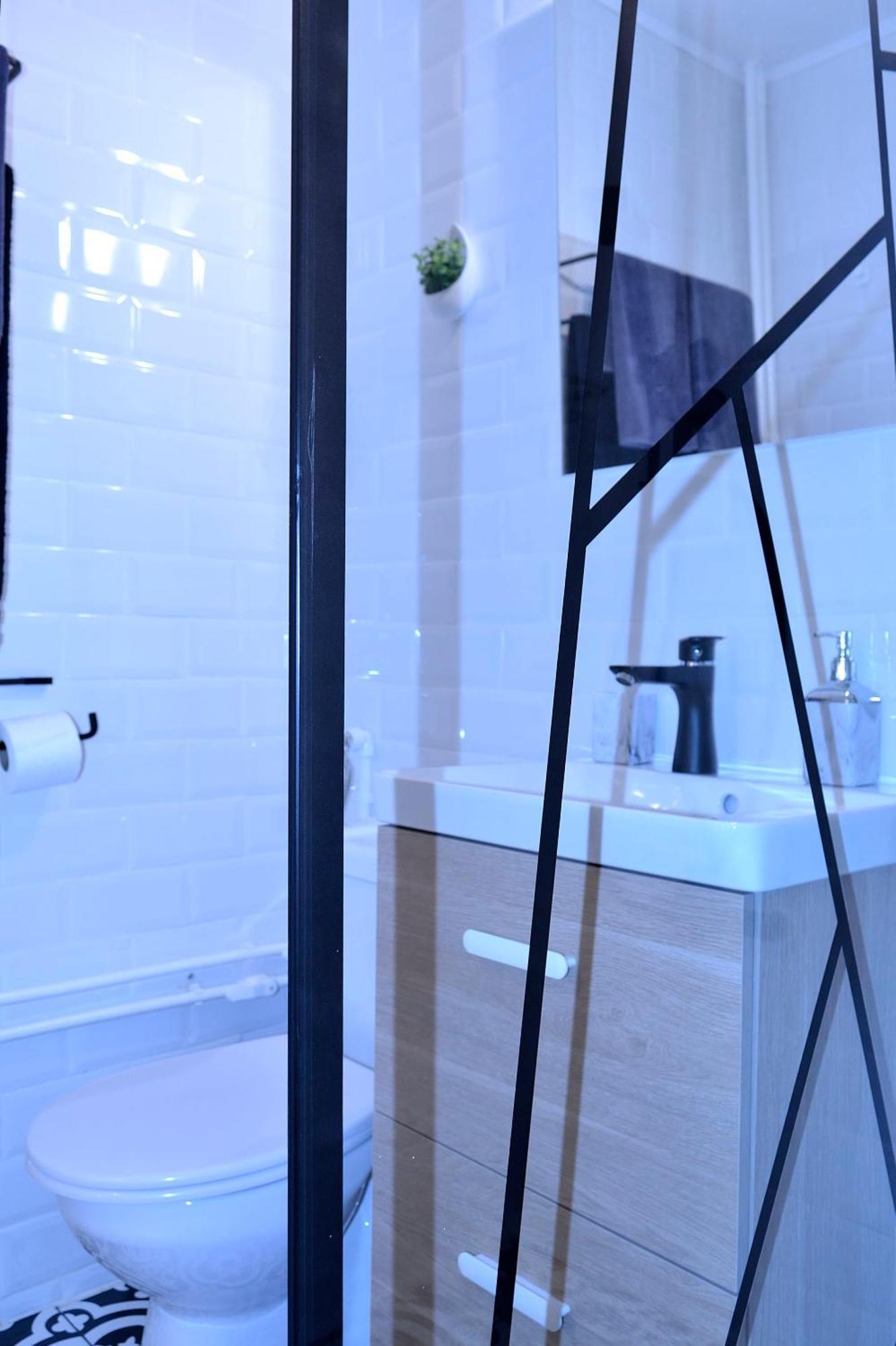 Cozy 2 Rooms Apartment Drumul Taberei 부쿠레슈티 외부 사진